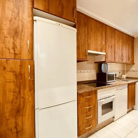 Quiet And Cozy Downtown Lägenhet