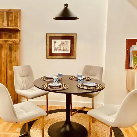 Quiet And Cozy Downtown